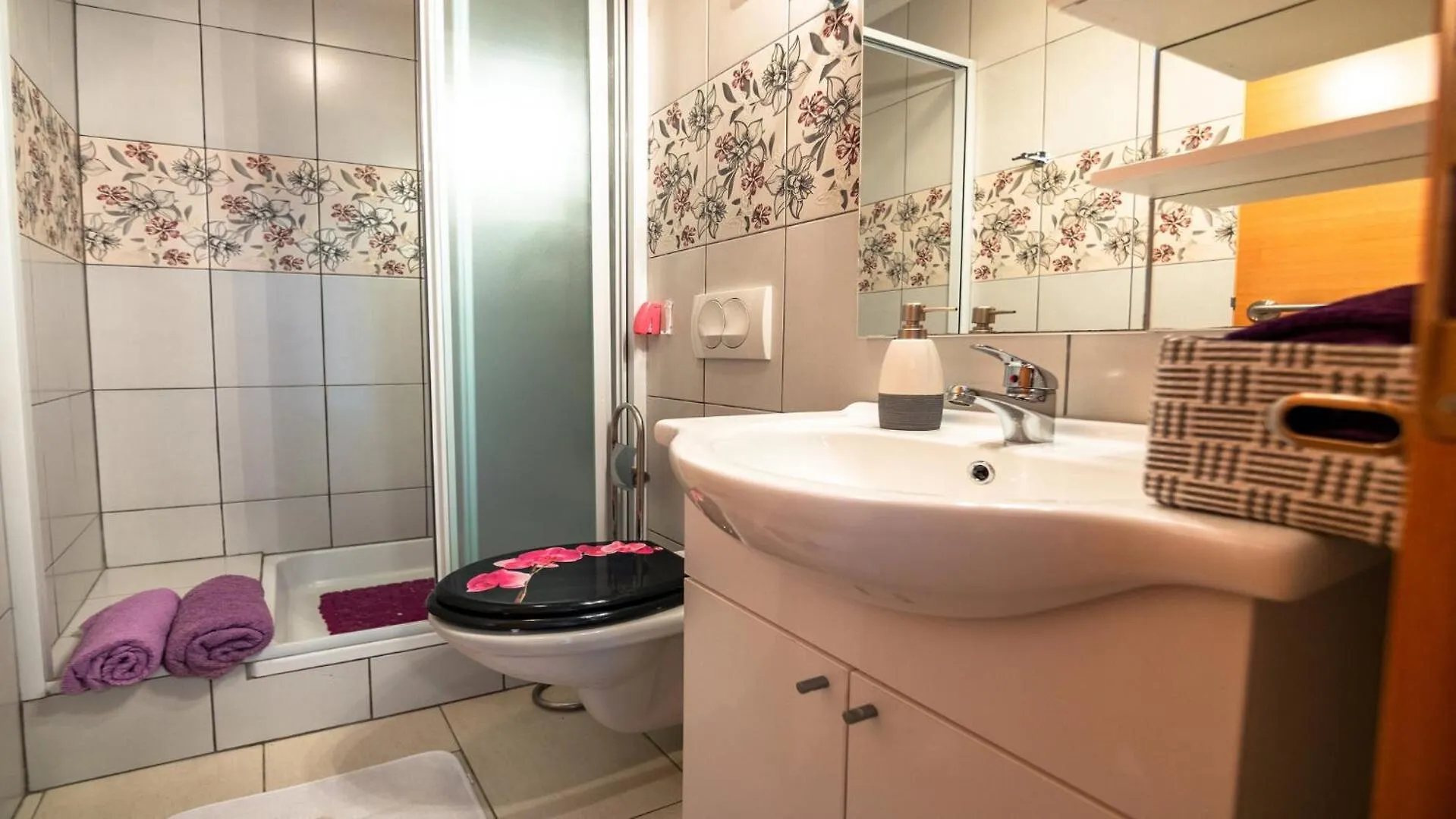 Apartments With A Parking Space Lopar, Rab - 22674 0*, لوبار
