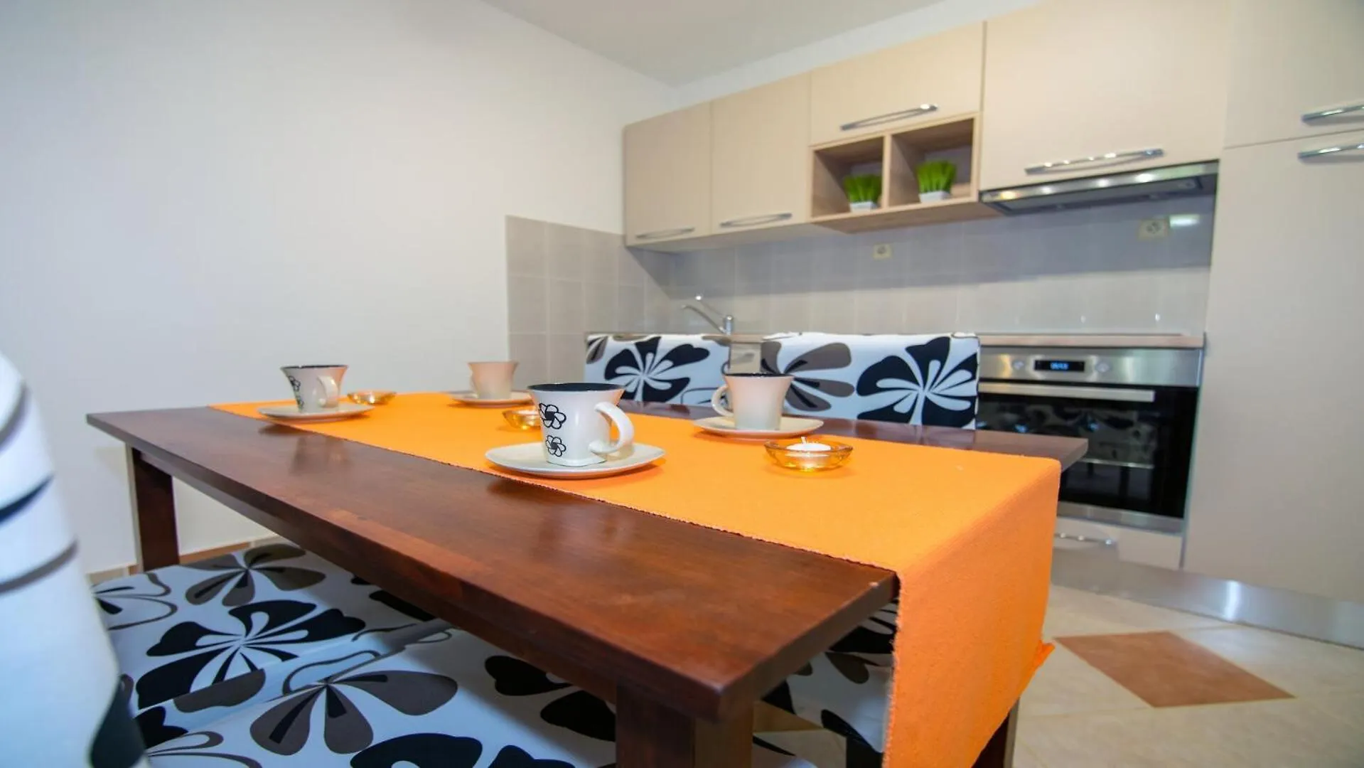 Apartments With A Parking Space Lopar, Rab - 22674