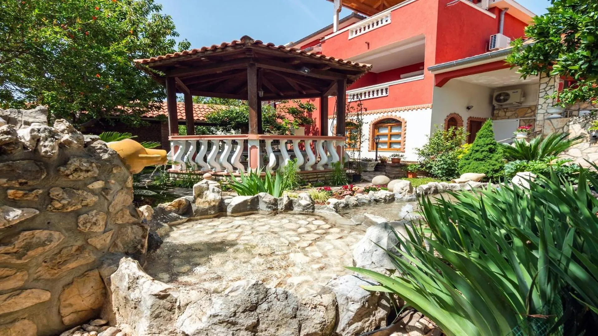 Apartments With A Parking Space Lopar, Rab - 22674