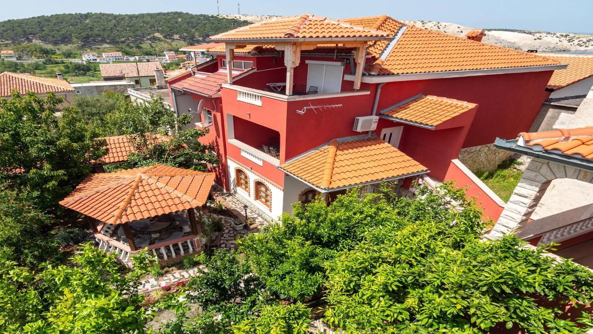 Apartments With A Parking Space Lopar, Rab - 22674